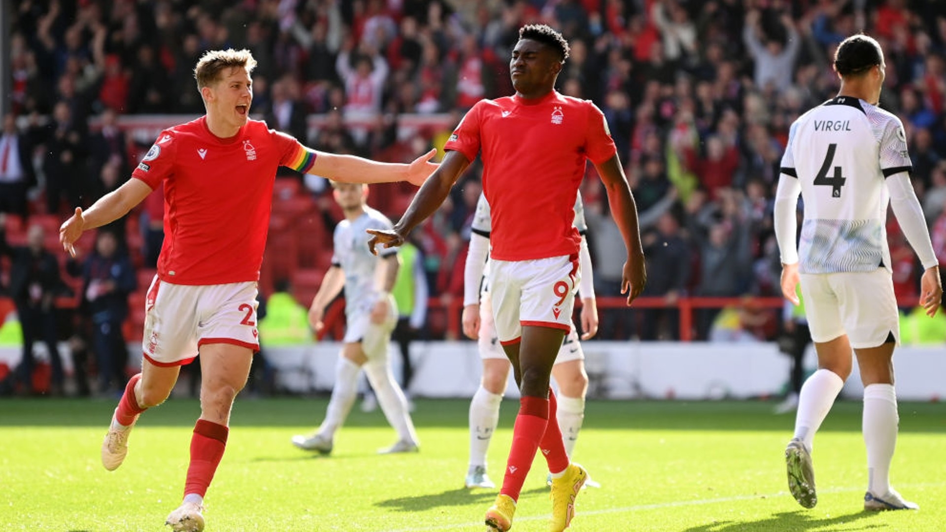 国际赛事中 国际赛事中